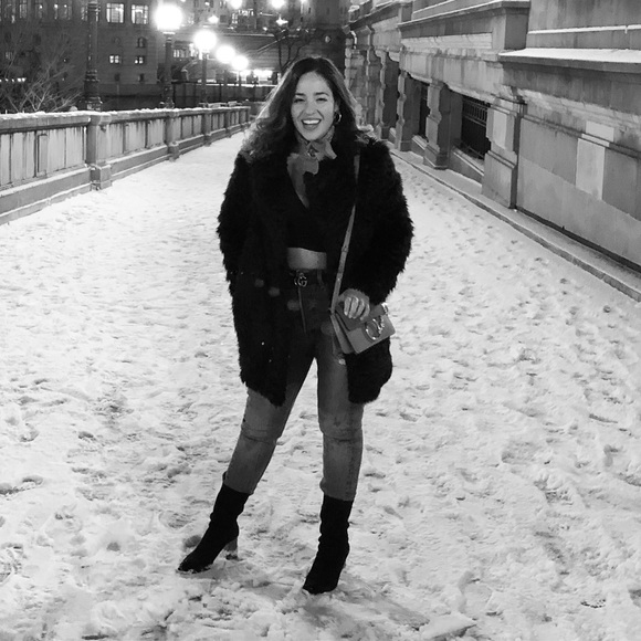 Meet your Posher, Ashley - Picture 2 of 3